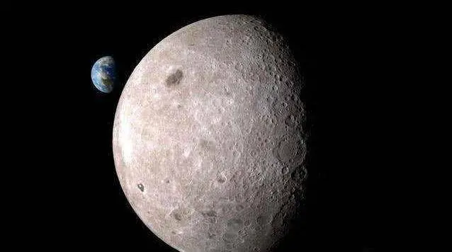 月球上有那么多的撞击坑，为何只有坑，却没有陨石的痕迹