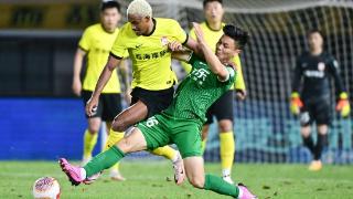 中超-李可染红王子铭补时绝平 国安2-2青岛西海岸