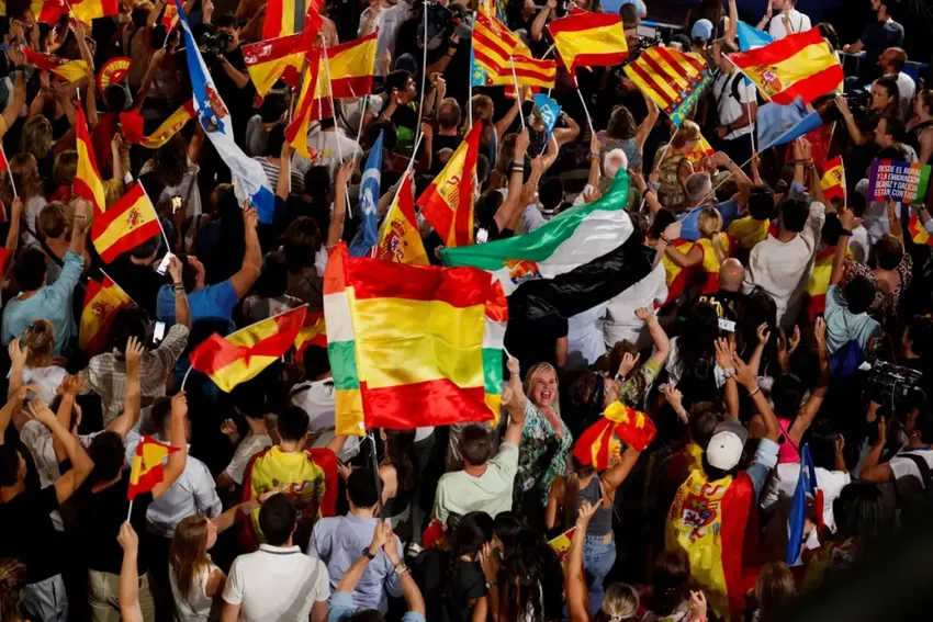 西班牙大选出现“悬浮议会”，极右翼或加入执政？