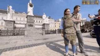 乌克兰正在发放女性防弹衣！