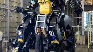 可驾驶的变形机器人问世，只需4亿日元即可拥有