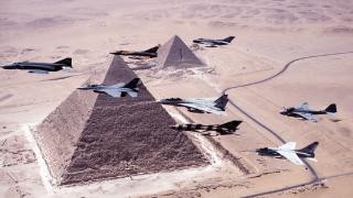 埃及突然要买霹雳-15导弹，中国“飞豹”即将远销非洲？