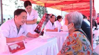 河南省37家医疗单位194名省级专家“组团”义诊