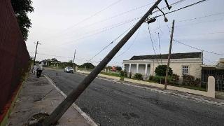 飓风“贝丽尔”过境牙买加致2人死亡