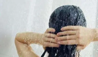 每天洗头会导致掉头发？那多久洗一次头比较好？看看你选对了吗