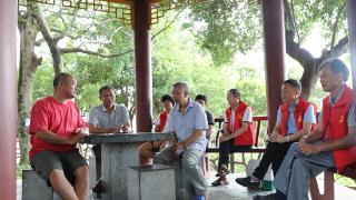 富川县：小板凳议事让社区“微治理”焕发活力