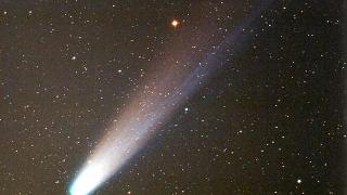 哈雷彗星定期回归，我们能发射探测器，搭乘它探索太阳系吗？