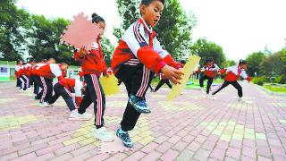 “花式”校园运动让孩子玩得嗨身体棒