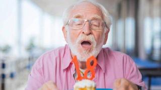 身材决定寿命？研究发现：活过80岁的老人，身材大多有两个特征