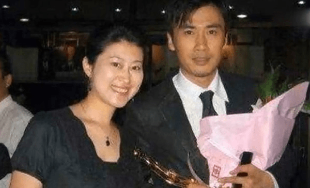 曝55岁柳云龙已离婚，婚内出轨合伙人，两人还偷偷生下私生女儿