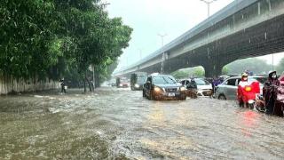 越南暴雨持续 首都河内部分地区交通中断
