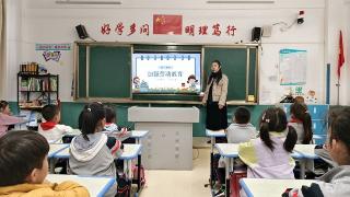 临沂金盾小学开展“绽放劳动之美 点亮成长底色”劳动教育活动