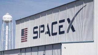 SpaceX预计将于4月17日测试一枚超重型火箭