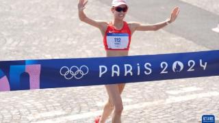 奥运播报丨杨家玉夺得女子20公里竞走冠军 “我要走出一个自信的自己”