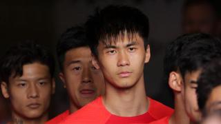 中国球员吴少聪与土超球队伊斯坦布尔巴萨克赛尔续约一年！