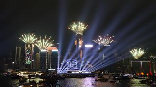 2023香港跨年：迎接新年 璀璨烟火闪耀维港上空