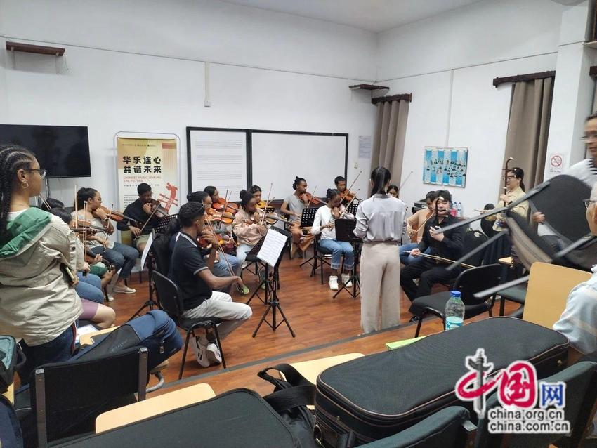 “梦华江南”中国无锡民族乐团音乐会在毛里求斯成功举办