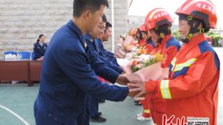 昌黎县：7名消防员母亲走进消防队