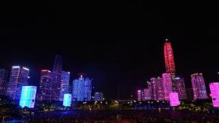 深圳以夜空为幕点亮市区主要建筑为特区庆生