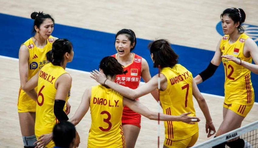 中国女排1-3不敌加拿大，首遭败绩排名降至第7