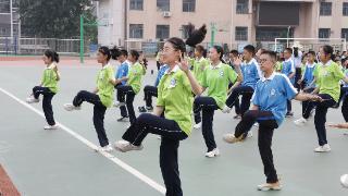 泰山学院附属中学举行“快乐附中”阳光课间操比赛