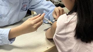 9-14岁女孩九价HPV疫苗只需打2针！进入暑假，湖南748家接种点开通绿色通道