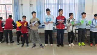 潍坊滨海实验小学开展2024年创新科技节纸飞机比赛