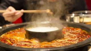 火锅店必点菜品：小酥肉一年卖出100亿元