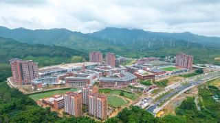 深圳最大高中园即将启用 “一园三校”补齐教育短板