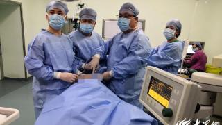单县中心医院心胸外科成功实施非气管插管保留自主呼吸麻醉（Tubeless）下单孔胸腔镜手术