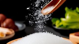 比糖和盐更“可怕”的调料，多数人每天都吃，过量摄入对健康无益