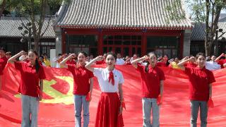 组图：首都高校青年学生党员骨干走进中华民族共同体体验馆