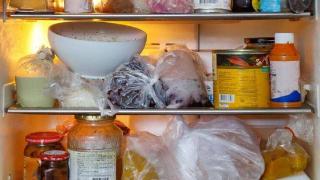 “塑料袋”放进冰箱会致癌，是真的吗？一文为您科普，不妨一看
