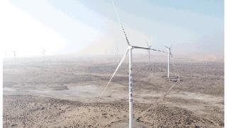 山东能源阿拉善400兆瓦风电项目122台风机完成吊装