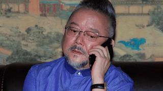 76岁王刚被曝卖掉北京四合院，并移居美国，本尊回应：我不是和珅