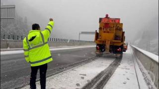 半幅封闭！重庆这段高速路积雪3厘米