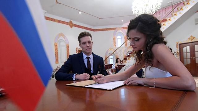 莫斯科有超过50对新人计划在圣诞节结婚