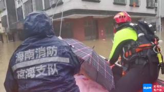 风雨中迎新生命！琼海多部门同心接力护送危急孕妇就医