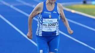 年龄只是数字！九旬老太打破女子200米年龄组世界纪录