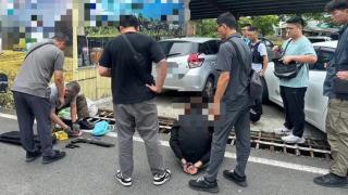 台湾50岁男子胸口中枪，警方出动上百人追捕抓获2名犯罪嫌疑人