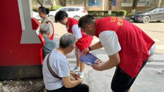 关爱老年群众 弘扬尊老传统——贵阳市云岩区马王街道关工委组织辖区青少年开展文明实践志愿服务行动