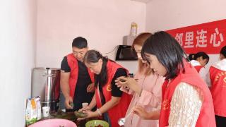 阳信县流坡坞镇开展“情系端午 爱在敬老”为老志愿服务活动