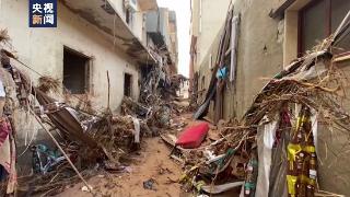 利比亚洪灾灾民：亲眼看着人们被冲走