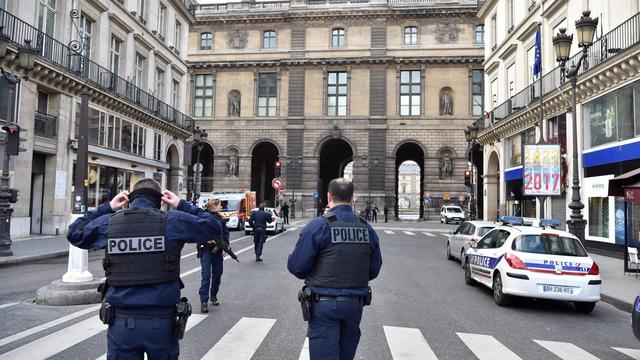 媒体：法国东部一外籍男子在列车内开枪被捕