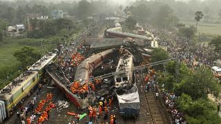 印度铁道部部长：电子联锁装置变化引发列车相撞事故