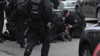 欧洲杯比赛前夕 德国男子挥锤持汽油弹遭警察枪击