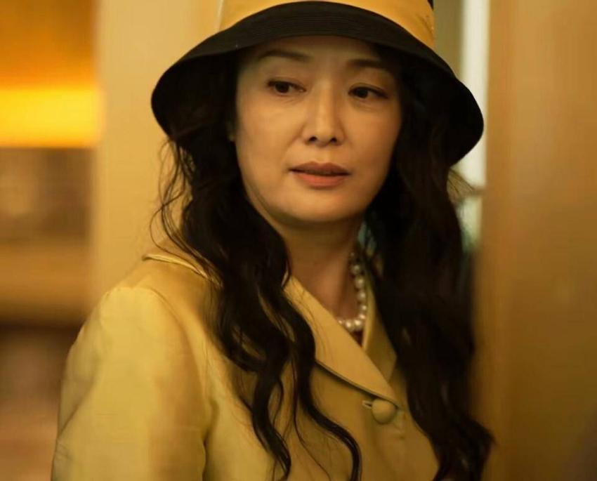 《玫瑰的故事》热播，刘亦菲领衔，四位女星抢镜成焦点