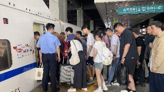 合肥新增“进京标杆高铁列车” 全程仅停一站