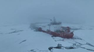 中国第13次北冰洋科学考察队抵达北极点