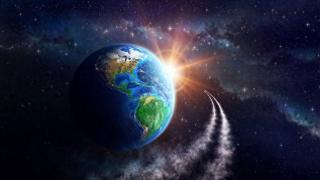 地球自转的能量起源是什么？